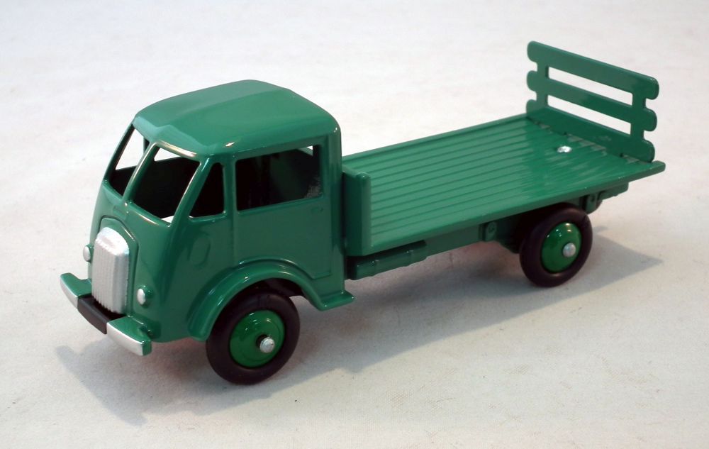 Ford Plateau Brasseur Flatbed -Green (25H) Atlas reproduced 'Dinky' – diecast model