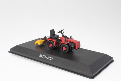 MT3-132 -Belarus Tractors: history, people, Machinery Colle 1:43 – diecast model