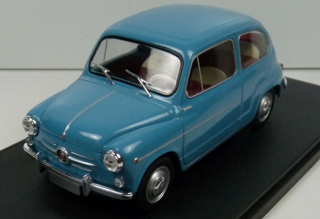 Fiat 600 - Blue - 1:24th Scale 1:24 – diecast model