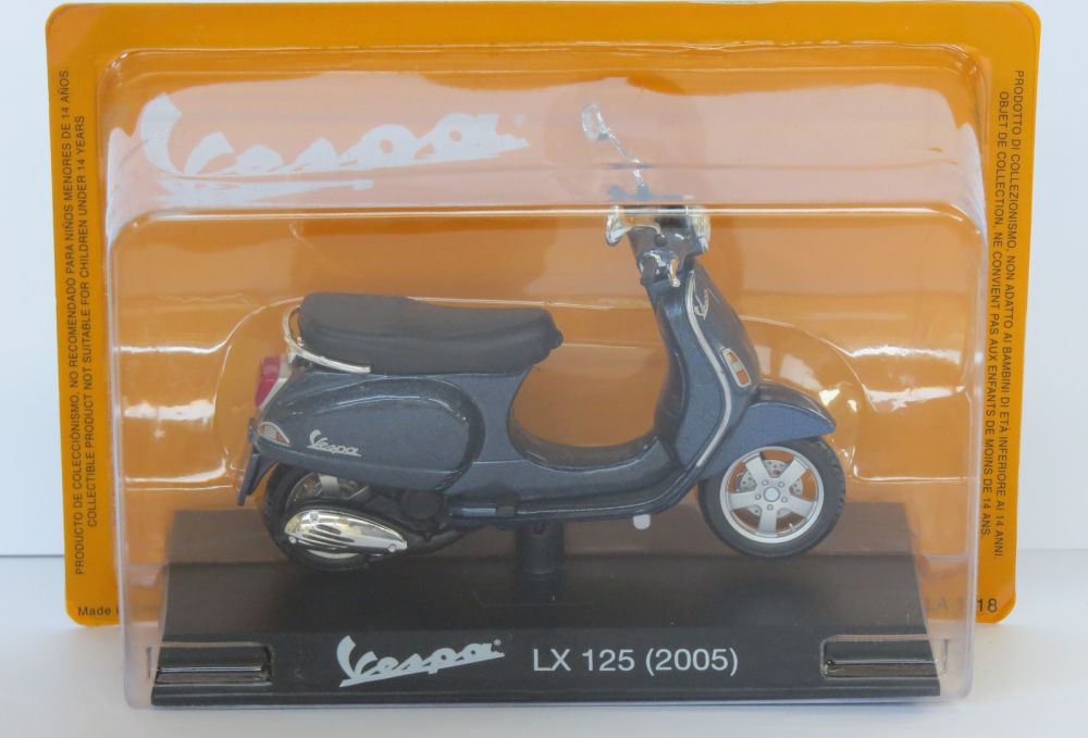 Vespa LX 125 2005 Vespa Collection in 1:18 1:18 – diecast model
