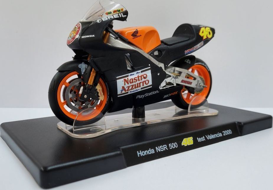 Honda NSR 500 Valencia 2000 Rossi Valentino Rossi Collection in 1:18 1:18 – diecast model