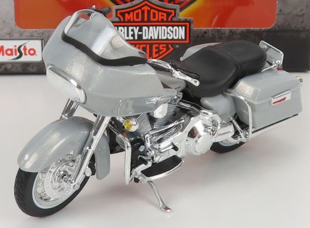 Available to Order – Harley Davidson FLTR Road Glide 2002 (42) 1:18 (MAI 21911)