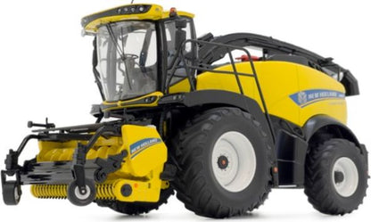 Available to Order – New Holland FR920 Harvester Including Grass Pickup + Maize Header 1:32 (MAR 2228)