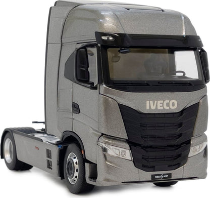 Available to Order – Iveco S-Way 4x2 Dark Grey 1:32 (MAR 2231-02)