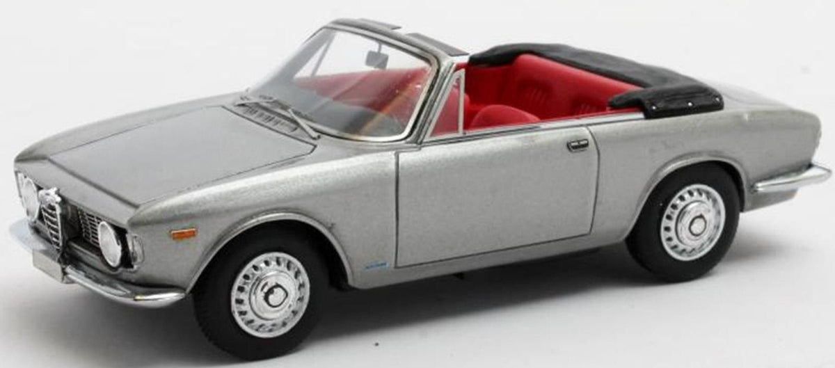 Alfa Romeo Giulia GTC Cabrio Silver 1964 1:43 – diecast model