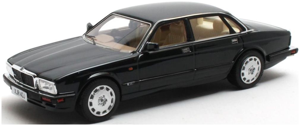 Jaguar XJR (XJ40) British Racing Green 1991-1994 1:43 Matrix Model