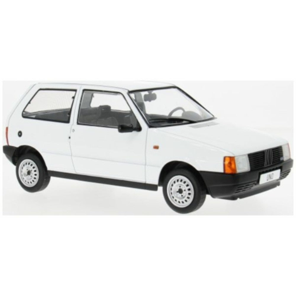 Pre-Order - 1:18 MCG Fiat Uno White 1984 MCG18584 Stocks Due Jul / Aug