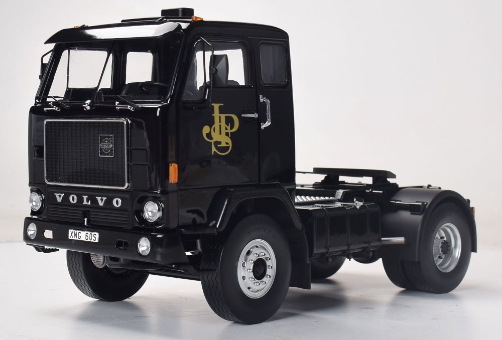 Available to Order – Volvo F88 Black John Player Special 1977 1:18 (MCG 18217)