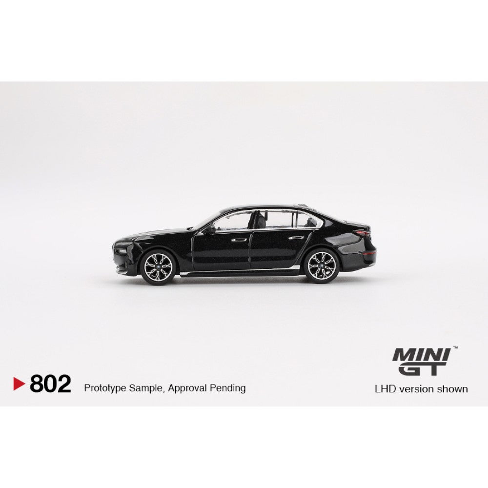 BMW i7 eDrive50 Black Sapphire (LHD) Blister Packaging 1:64 Mini GT Model Car (MGT00802-BL)