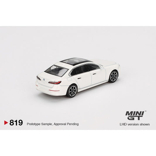 BMW I7 XDRIVE60 Mineral White (RHD) 1:64 Mini GT Model Car (MGT00819-R)