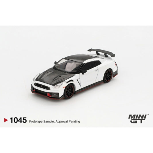 PRE ORDER STOCKS DUE DECEMBER 2025 / JANUARY 2026 1:64 MINI GT MGT01045-L NISSAN GT-R NISMO 2024 BRILLIANT WHITE PEARL (LHD)