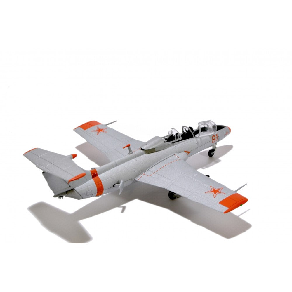 Available to Order – Aero L-29 Delfin No. 81, Soviet Air Force, 59th Training Regiment, Slavgorod Air Base, USSR, 1980s 1:72 Model (MLCZ720302)