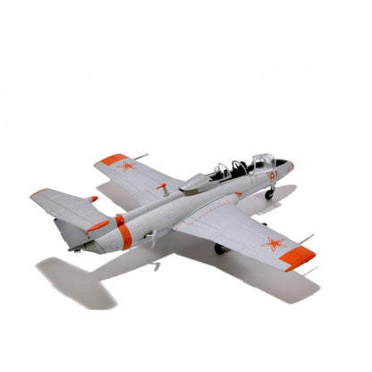 Available to Order – Aero L-29 Delfin No. 81, Soviet Air Force, 59th Training Regiment, Slavgorod Air Base, USSR, 1980s 1:72 Model (MLCZ720302)