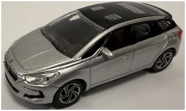 Available To Order – Ds 5 2015 Silver 1:64 Dealer Model Model (NOV 019484S)