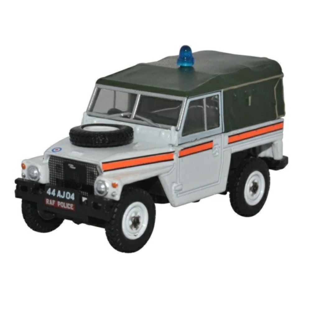 Available to Order – RAF Police Akrotiri Land Rover Lightweight 1:76 Oxford Diecast Model (OX76LRL010)