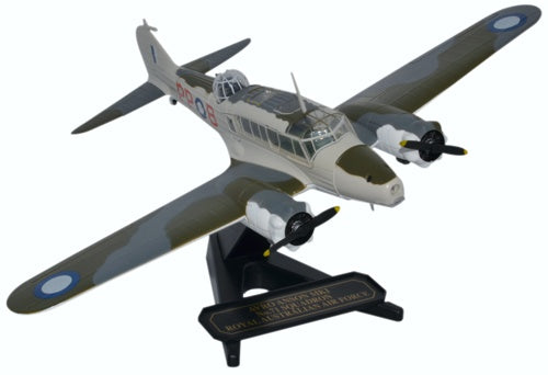 Avro Anson AW665/PP.B 71 Sqn. RAAF 1:72 Oxford Diecast Model