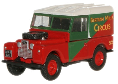 Land Rover 88" H/Top - Bertram Mills Circu 1:76 Oxford Diecast Model