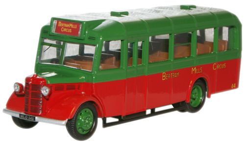 Bedford OWB - Bertram Mills Circus 1:76 Oxford Diecast Model