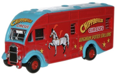 Available To Order – ALBION HORSEBOX CHIPPERFIELD (SPOTTE 1:148 Oxford Diecast Model (OXF NAH006)