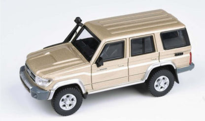 Available to Order – Toyota Land Cruiser 76 Vintage Gold (RHD) 1:64 (PAR 65314)