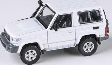 Toyota Land Cruiser 71 Short Wheel Base French Vanilla 2014 (RHD) 1:64 – diecast model