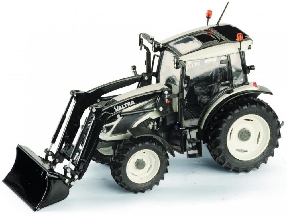Available to Order – Valtra A104 1:32 (ROS 30154)