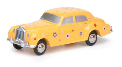 Available to Order – Rolls Royce Silver Cloud 'Happy Birthday' 1:90 (SHU 05176)