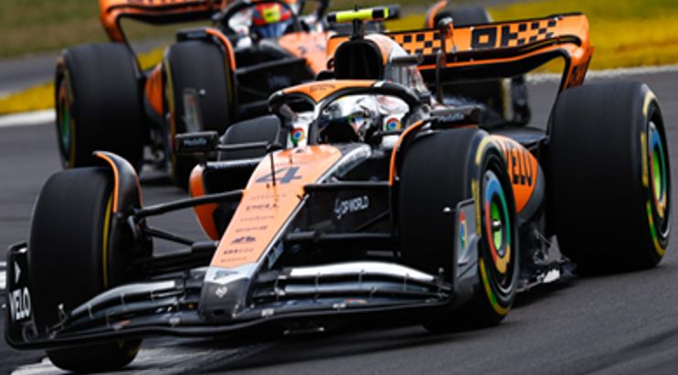 Available to Order – McLaren MCL60 #4 2nd British GP 2023 Lando Norris w/Pit Board 1:18 (SPA 18S903)