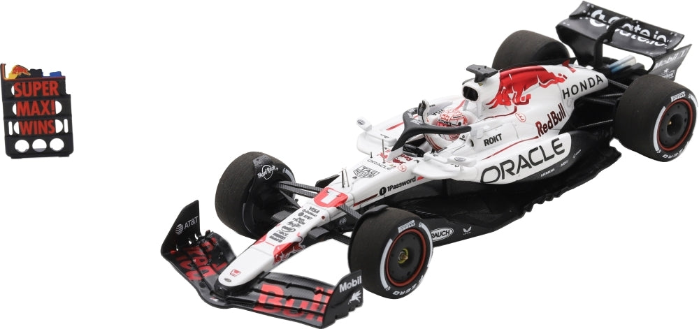 Red Bull Racing RB21 #1 Oracle 1st Japan GP 2025 Max Verstappen w/Pit Board 1:43 Spark Model