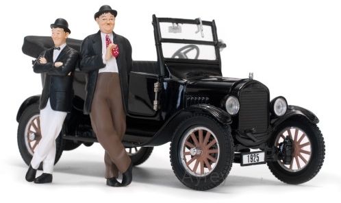 Available To Order – Ford Model T Touring, black, 1925 with S.Laurel and O.Hardy figures 1:24 (SUN H1905)