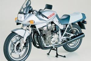 Available to Order – Suzuki GSX1100S Katana 1:6 (TAM 16025)