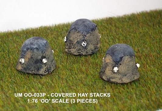 Covered Hay Stacks 2 (Painted) OO – diecast model