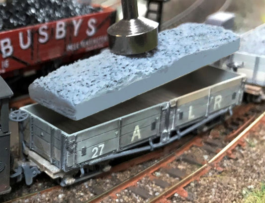 Hudson 'D' Stone Loads (2 x Pieces) (with Steel Insert) For OO9 Narrow Gauge Hudson OO – diecast model