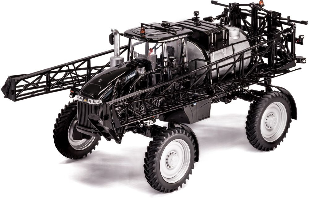 Available To Order – Challenger RoGator 1100B Sprayer 'Black Beauty' 1:32 (USK 10624)