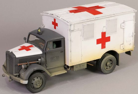 Opel Blitz Kfz 305 Ambulance White Rear Cabin 1:32 – diecast model