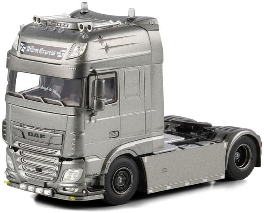 DAF XF Super Space Cab MY2017 4x2 Armor Express 1:50 – diecast model